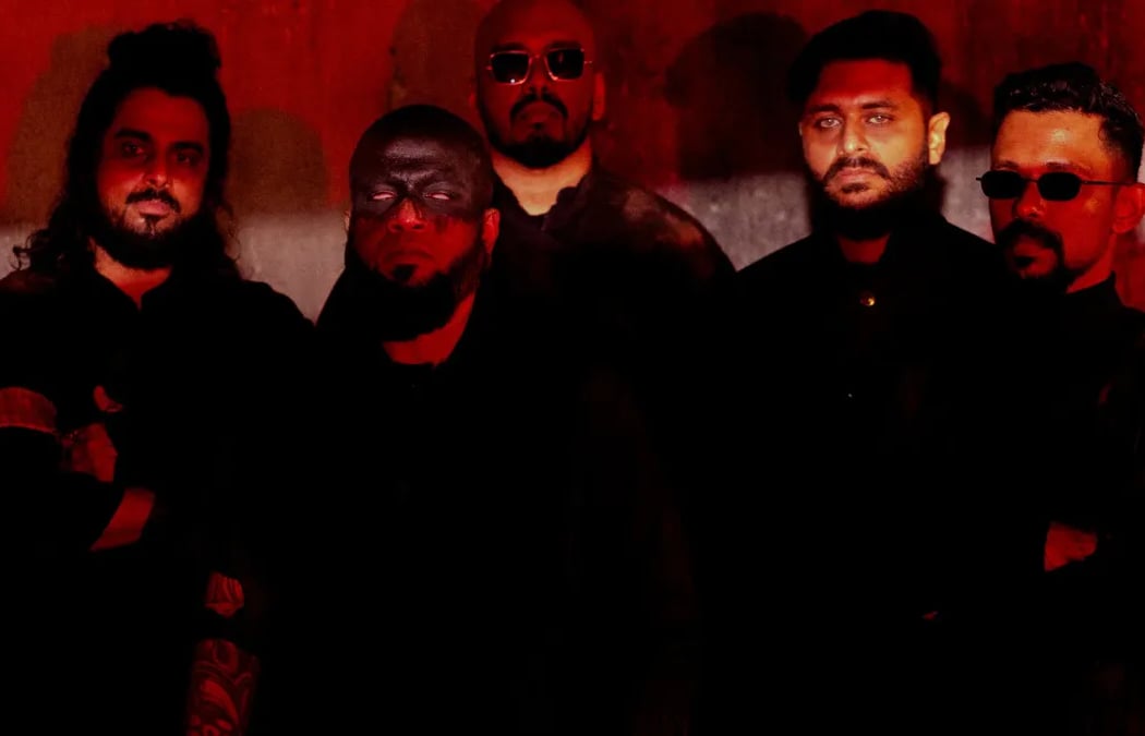 The Down Troddence, The Yellow Diary, Raghu Dixit 1