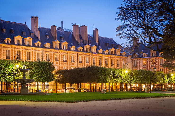 Place des Vosges 4