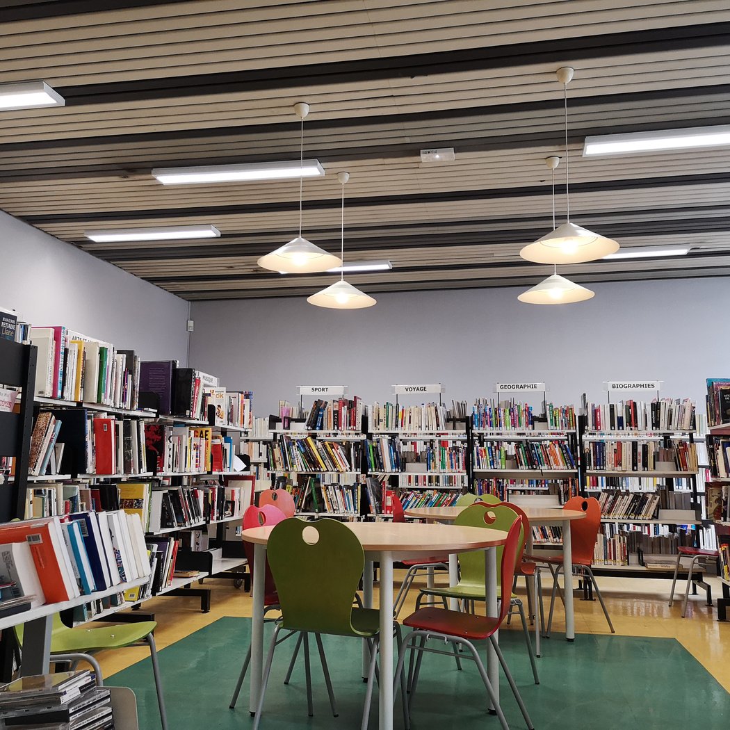 Library Paul Eluard 1