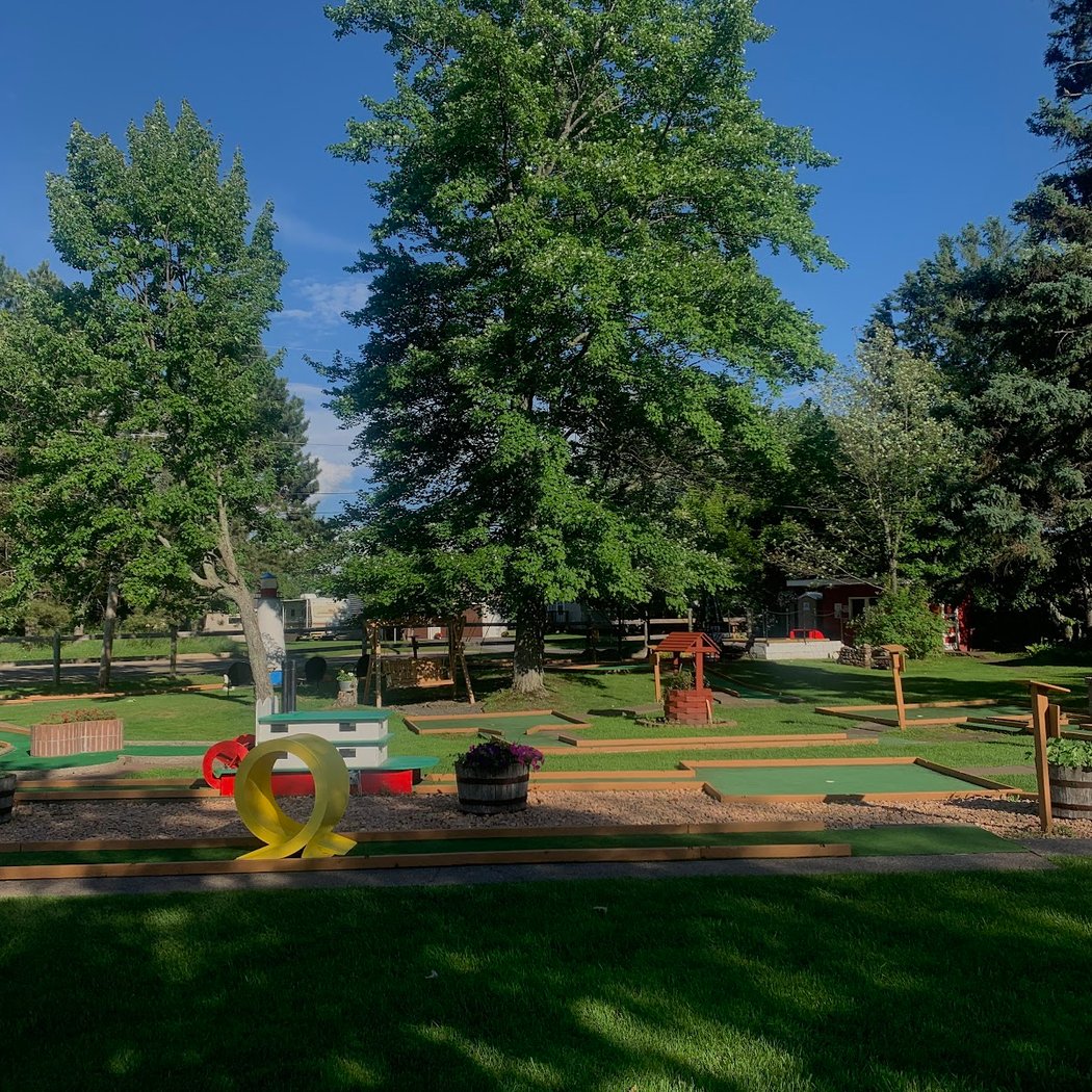 Kendahl Miniature Golf 2
