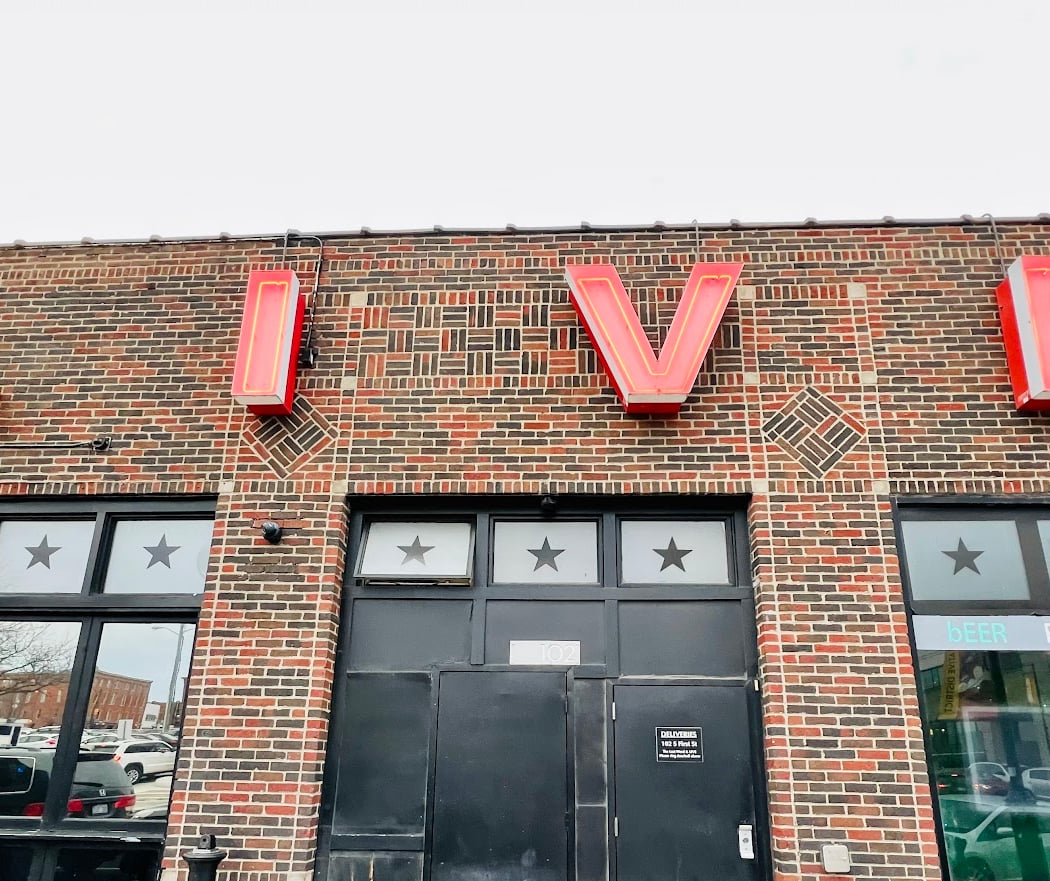 Ann Arbor Happy Hour at LIVE 2