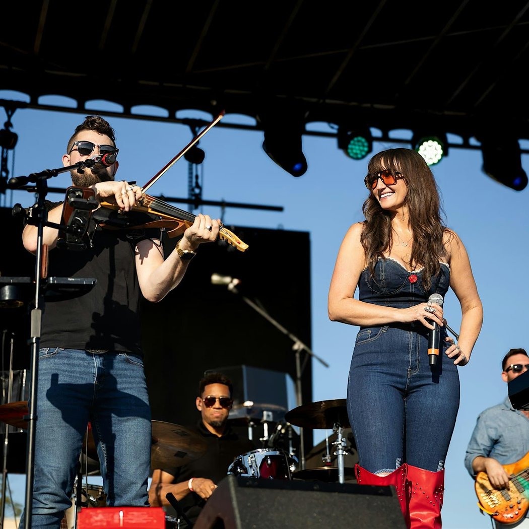 Cliff & Susan Live 3