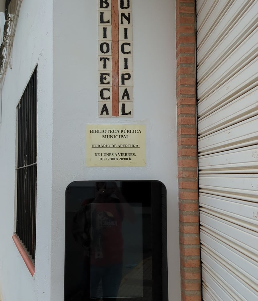 Biblioteca Pública Municipal 3