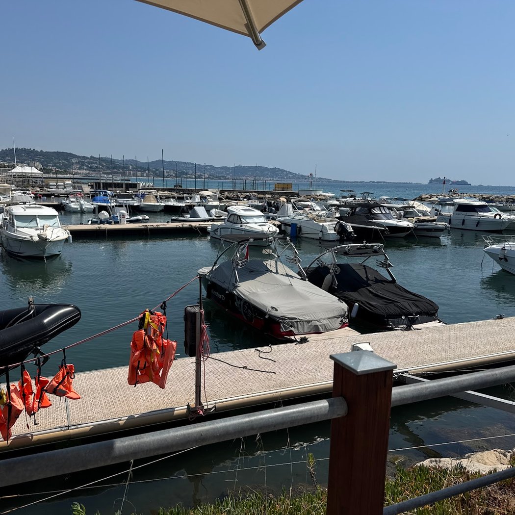 Location de bateaux avec et sans permis | BOATEvasion Cannes Mandelieu 2