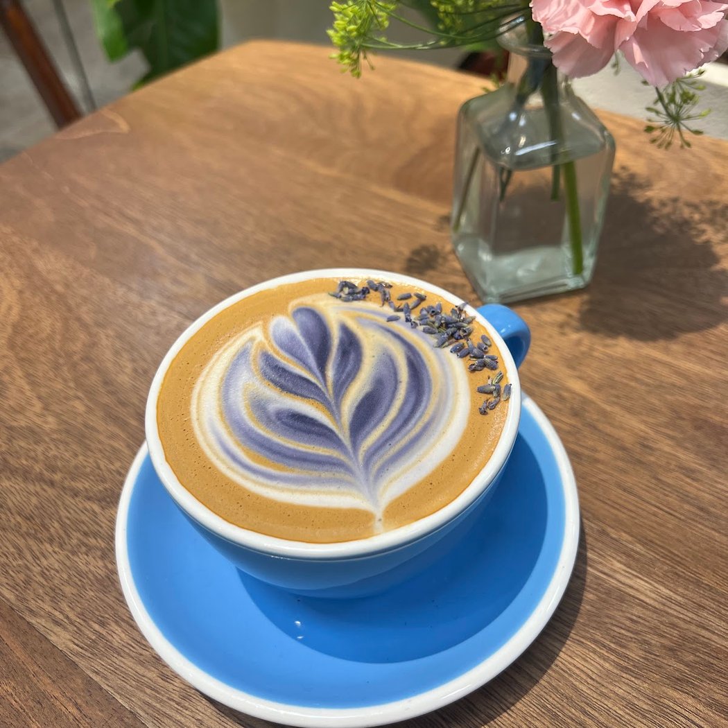 Remi Flower & Coffee 1