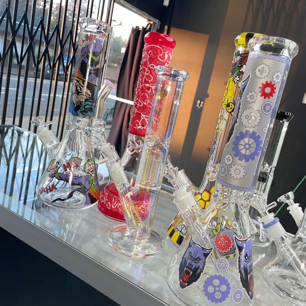 E-Z Exotic Gift Shop 1