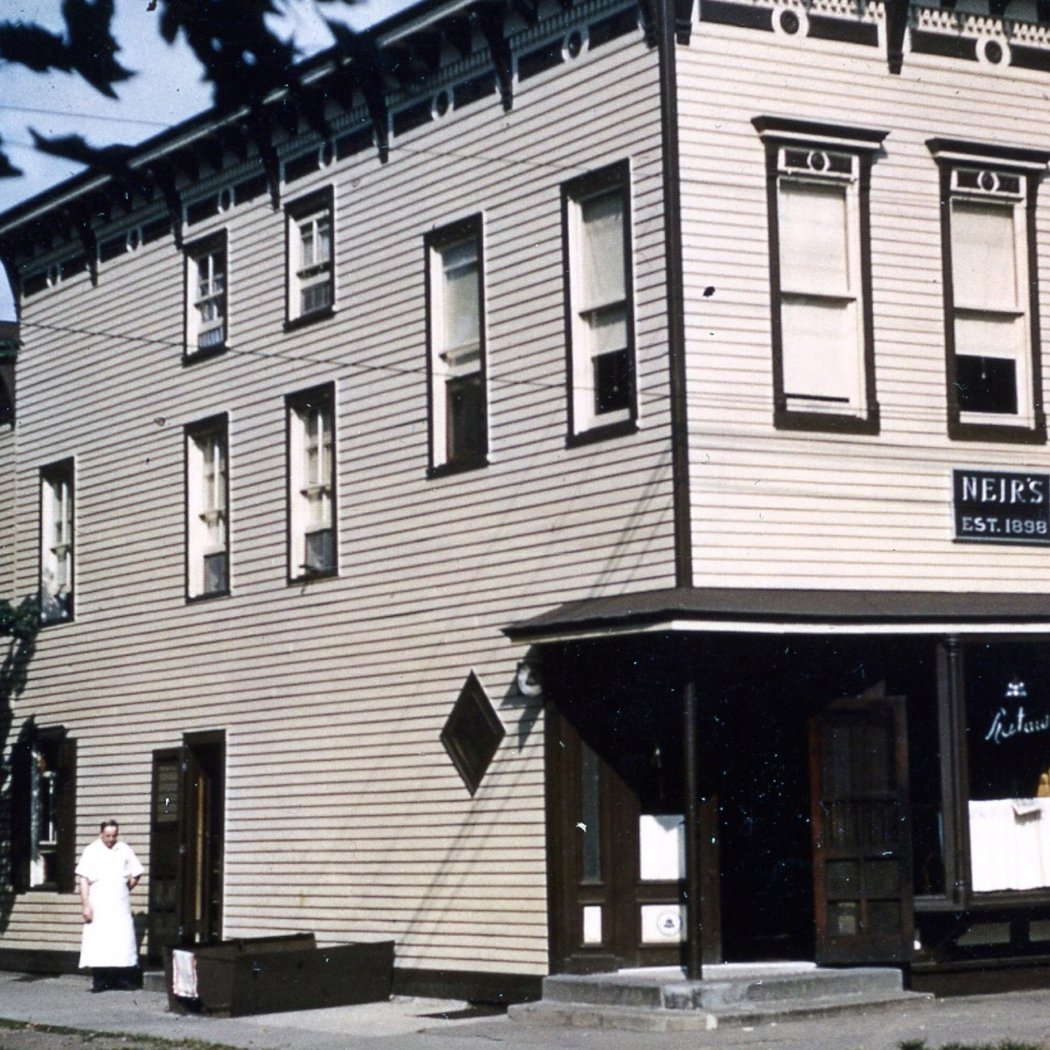 Neir's Tavern 196th Anniversary Block Party 1