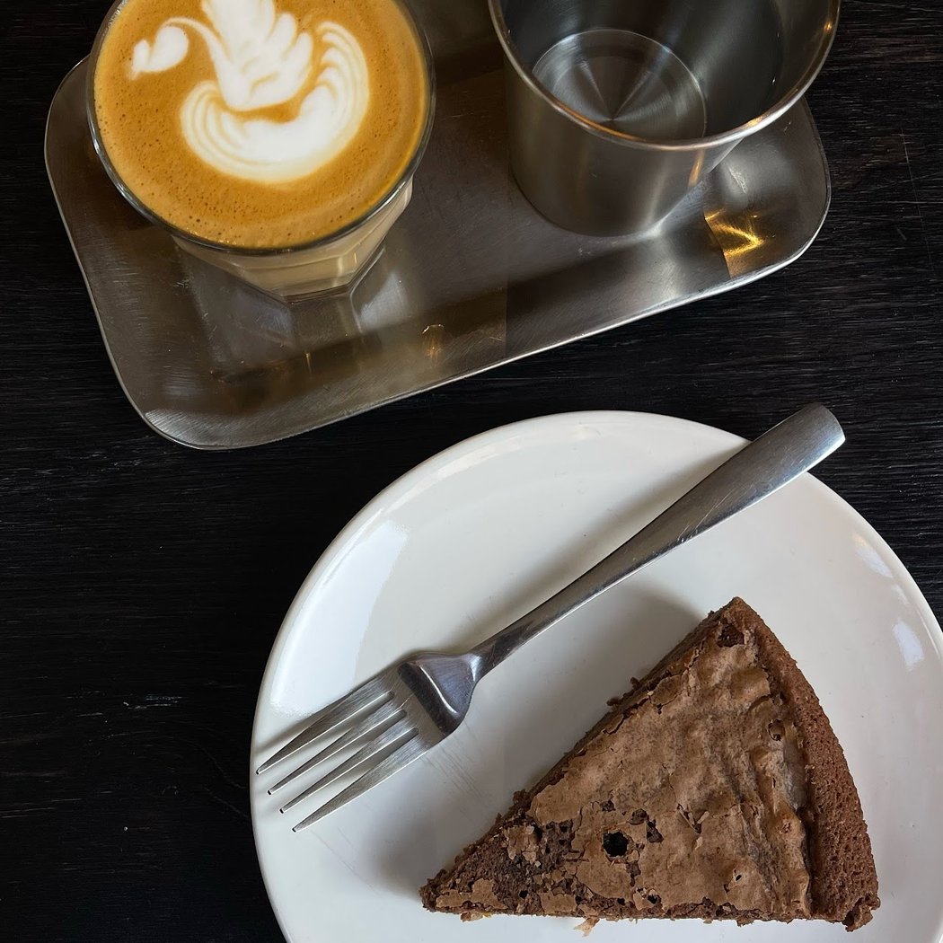 LATE. Specialty Coffee & co working 3