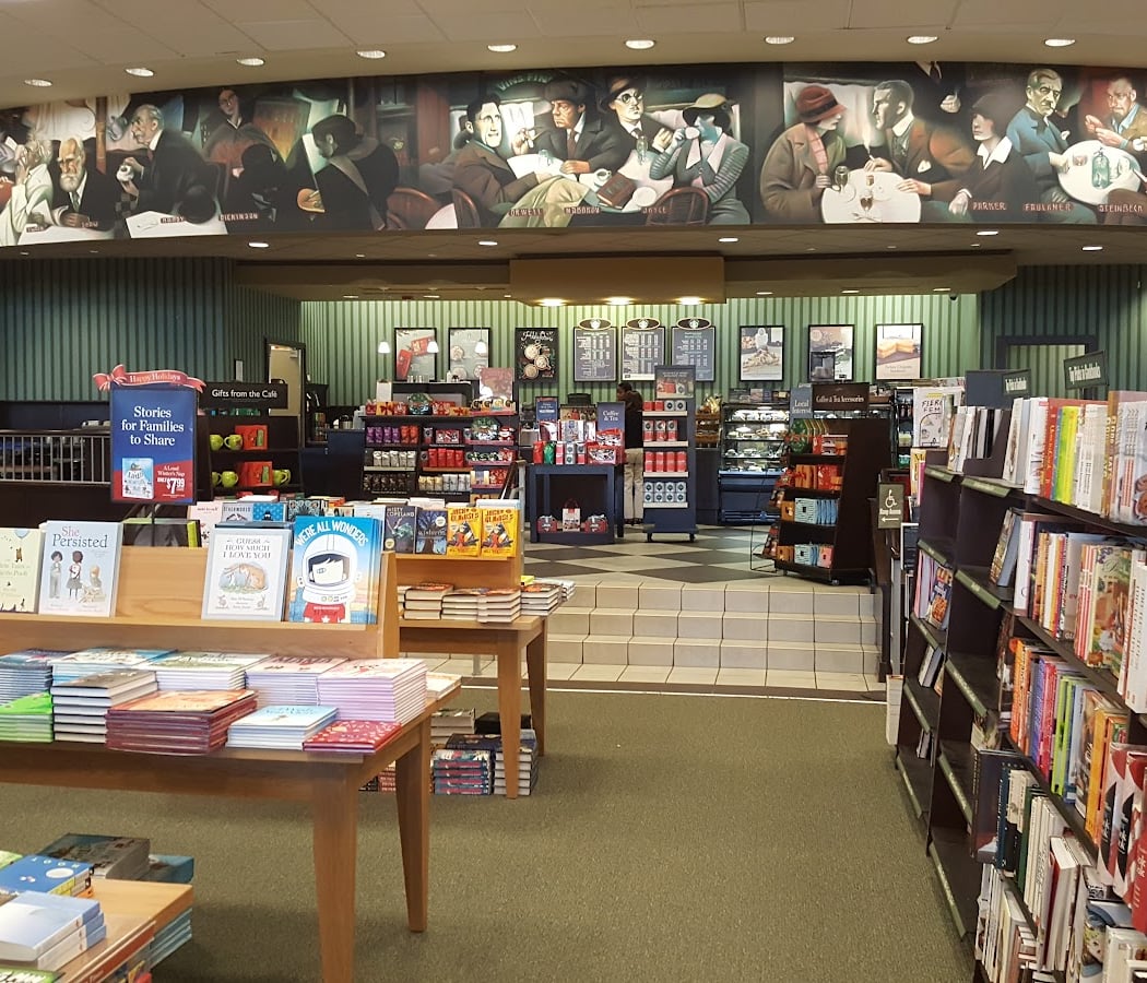 Barnes & Noble 1