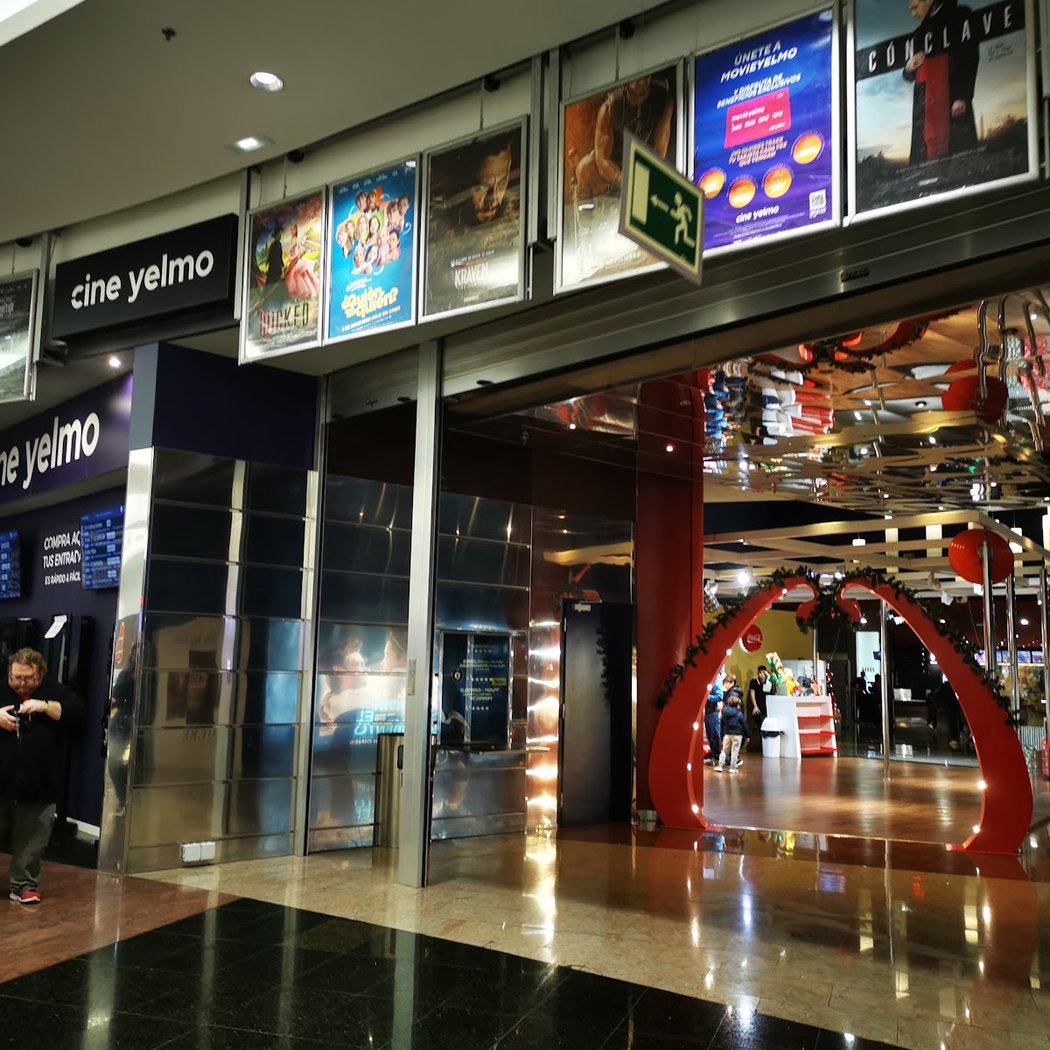 Cine Yelmo Vialia Málaga 3