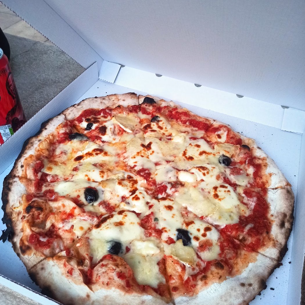 M Le Camion Pizza 1