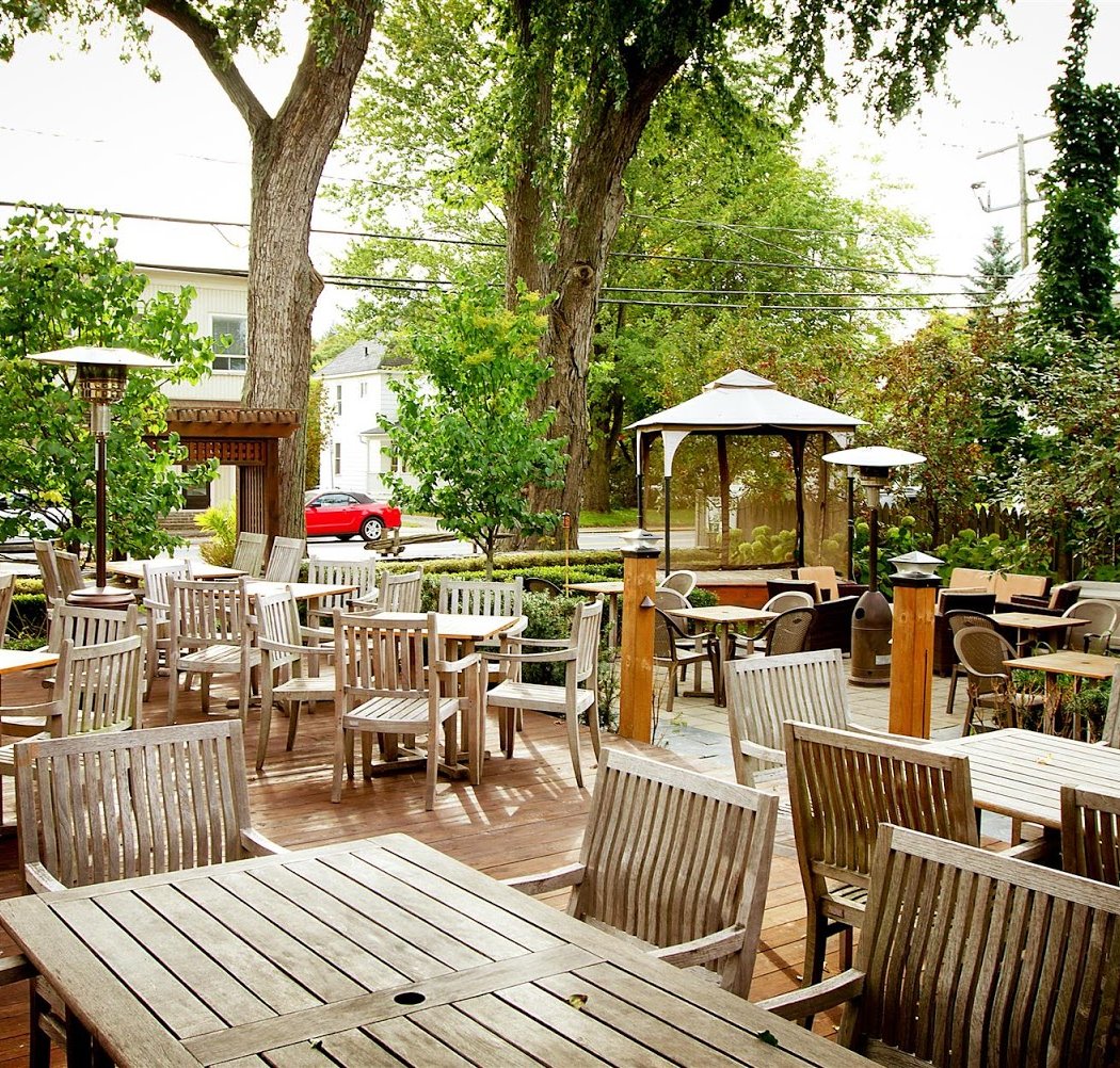 Auberge Ayer's Cliff 2
