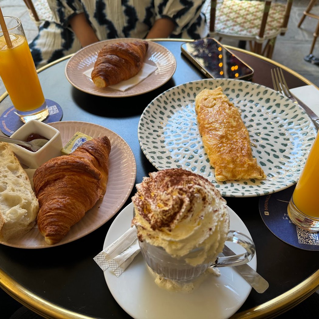 Cafe Blanchet Paris 4