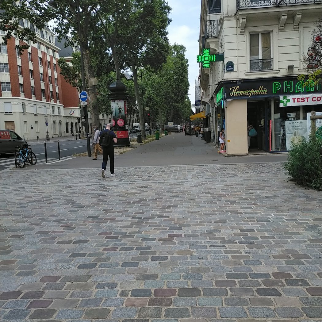 Bd Diderot 2