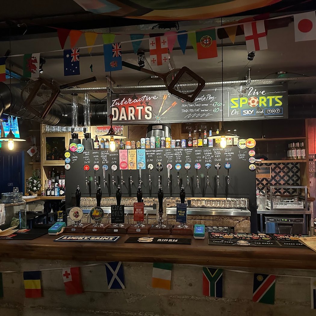 Daly's Wine Bar & Beer Hall 3