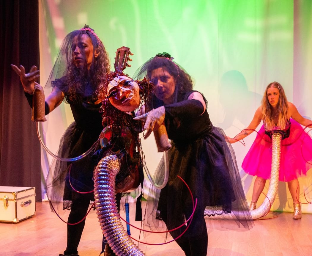 Mia M.I.A. a shadow puppet musical 1
