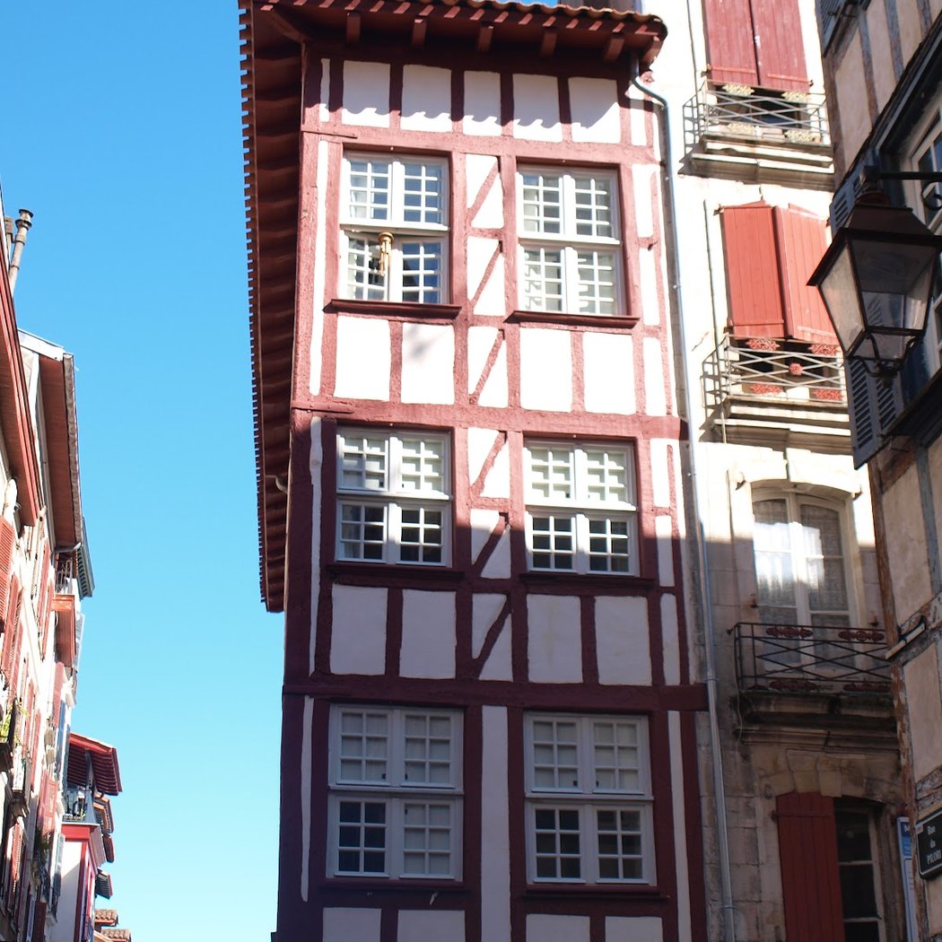 Porte d'Espagne 2