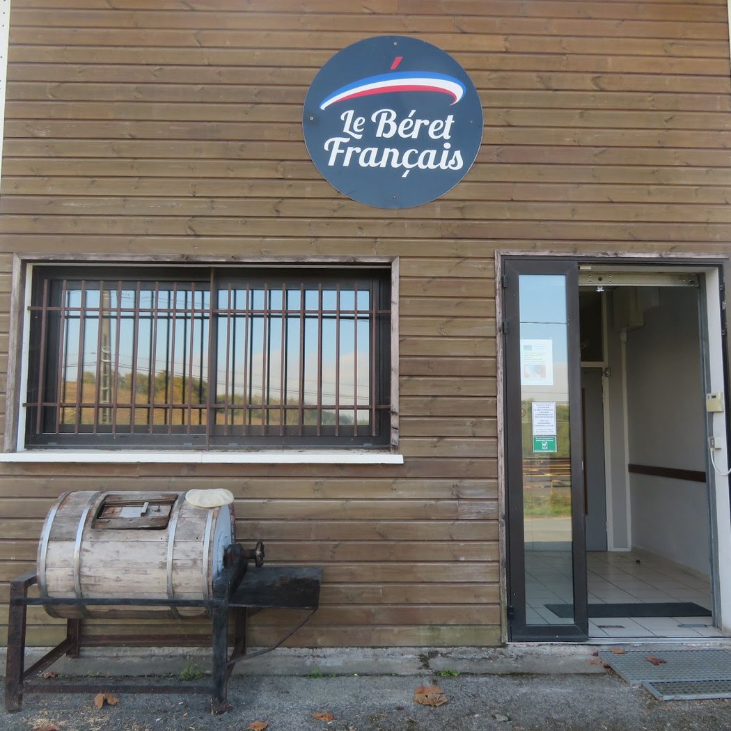 Le Béret Français - Manufacture Bayonnaise de Bérets Basques - Le Bonnet Français 2