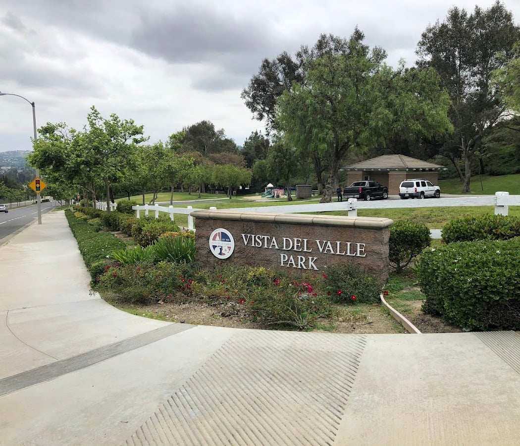 Vista del Valle Park 2