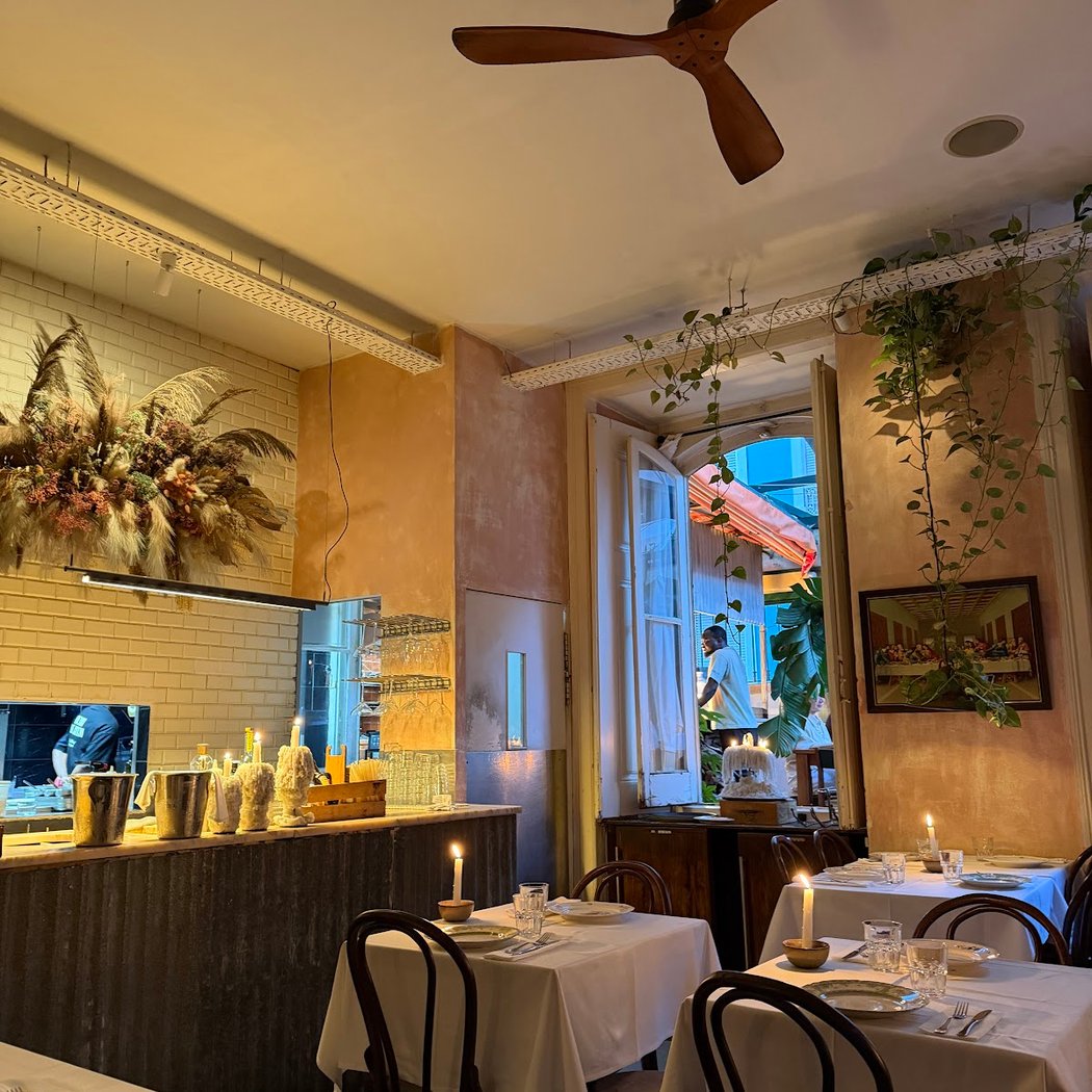 Gandaia Club - The Decadent Restaurant 3