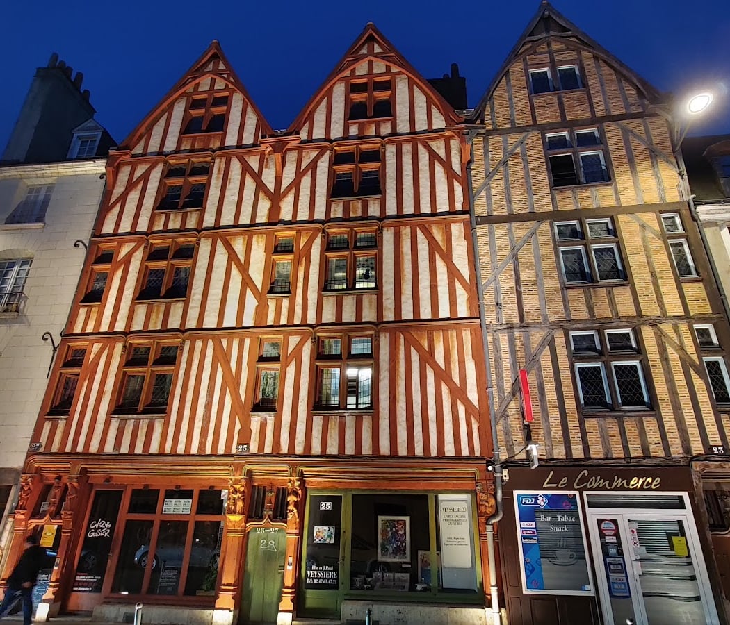 Galerie Veyssière Sigma 3
