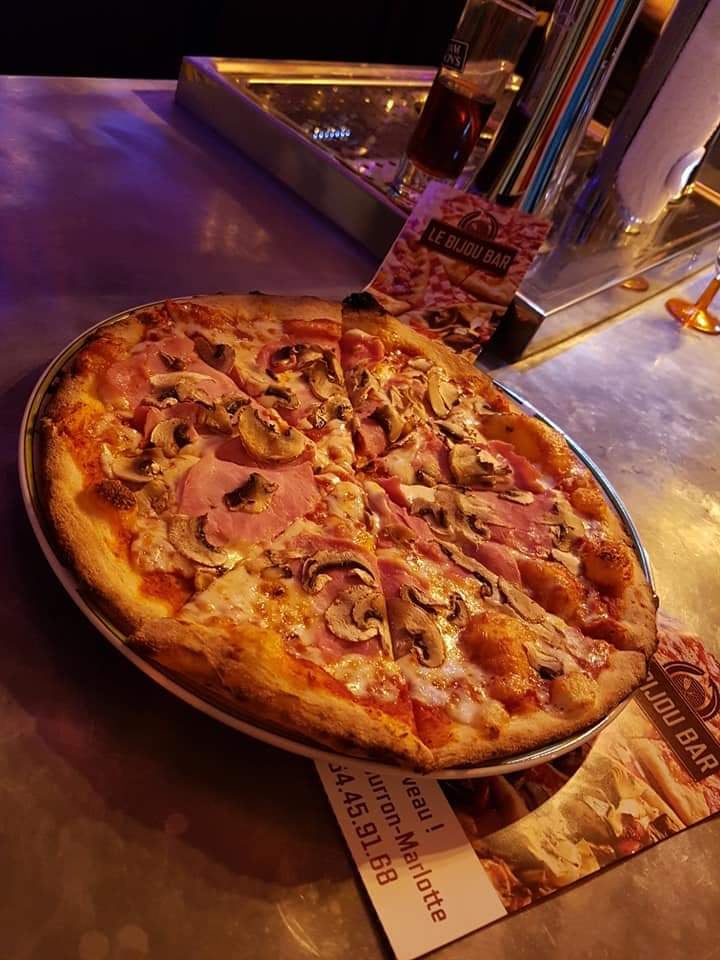 Le Bijou Bar 5