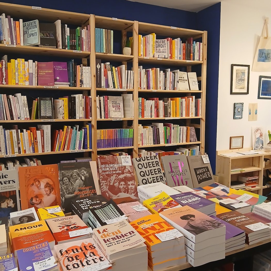 Les Vagues - Librairie Queer 1
