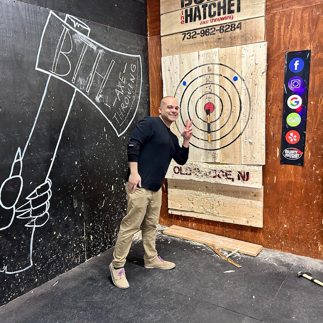 Bury The Hatchet Old Bridge - Axe Throwing 1
