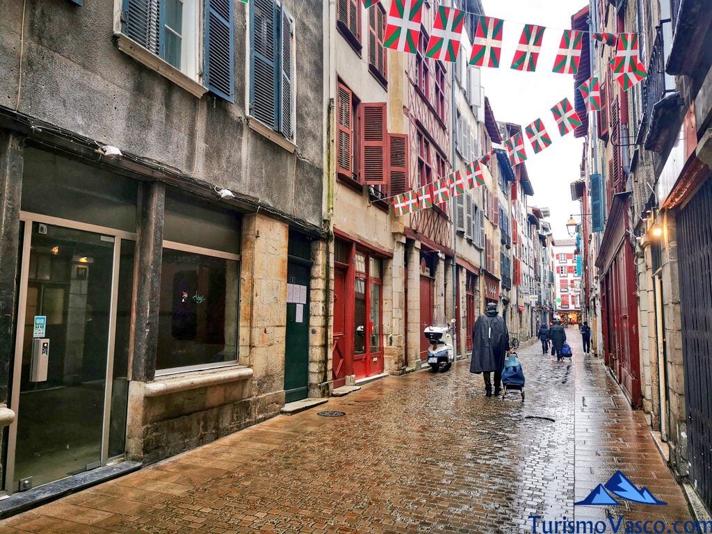 Bayonne 3
