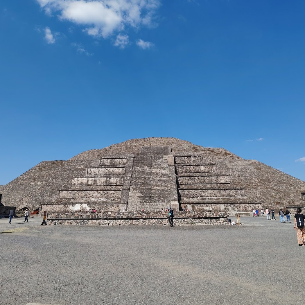 Pyramid of the Sun 1