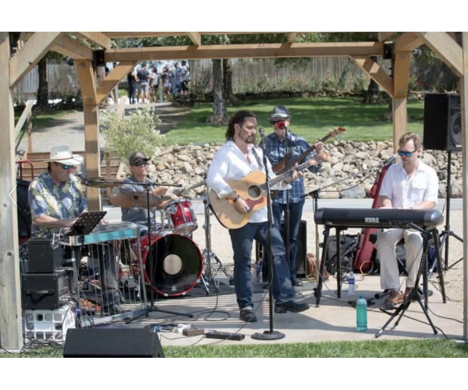 Creekside Fridays in Tam Valley