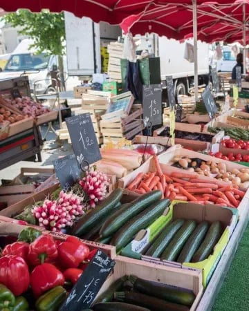 Marché hebdomadaire de Gesté 2
