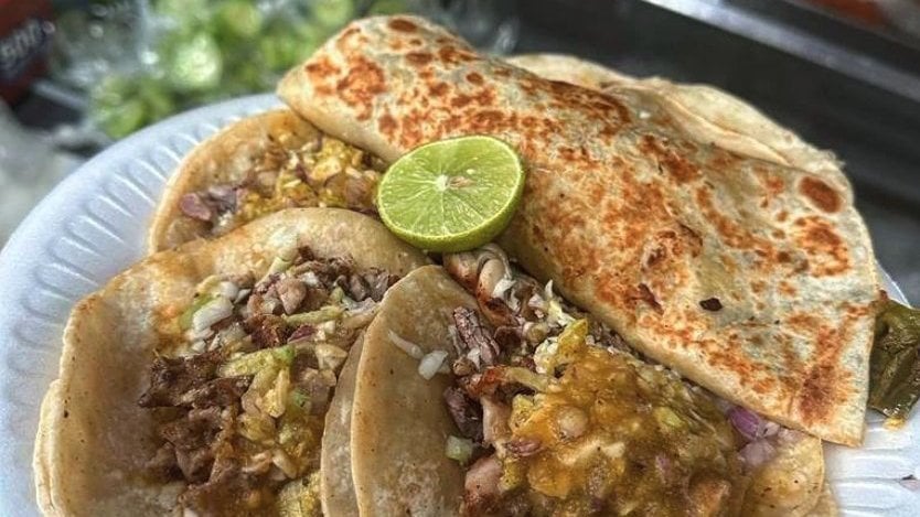 Tacos La Carreta 2