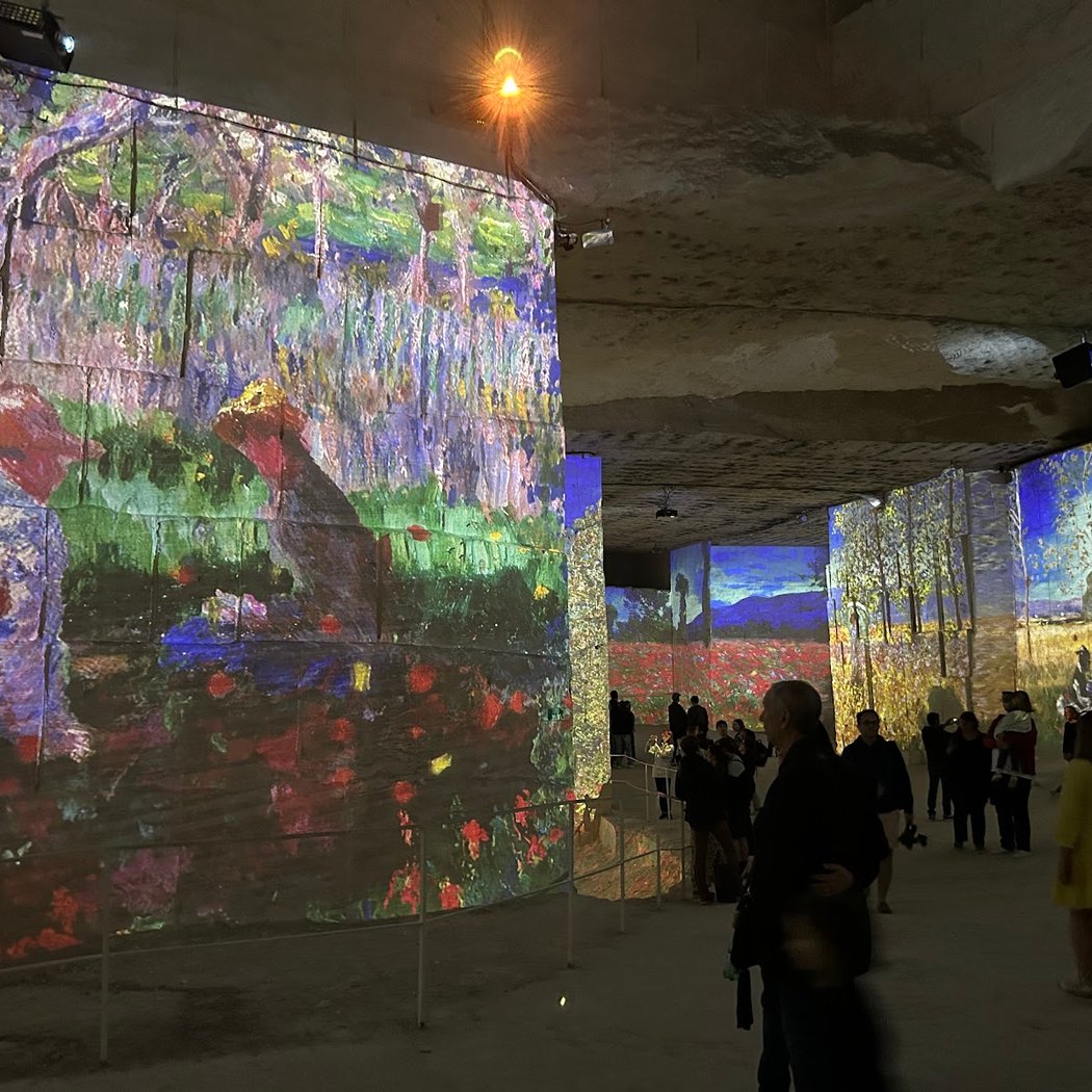Exposition immersive des Carrières des Lumières dédiée à Claude Monet 1