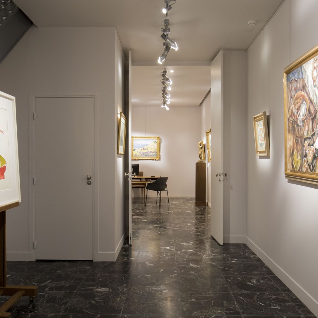 Modern Gallery 3