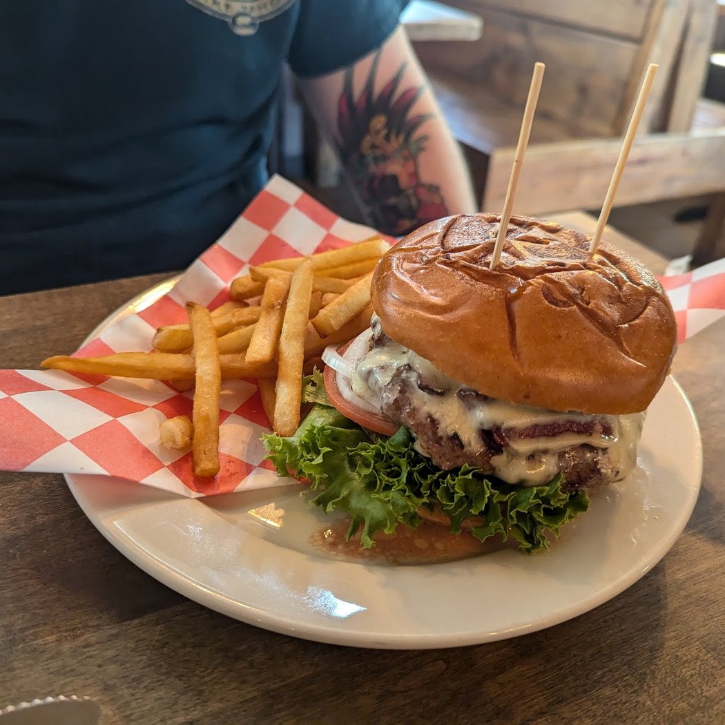 21 Burgers & Wings of Wappinger 3