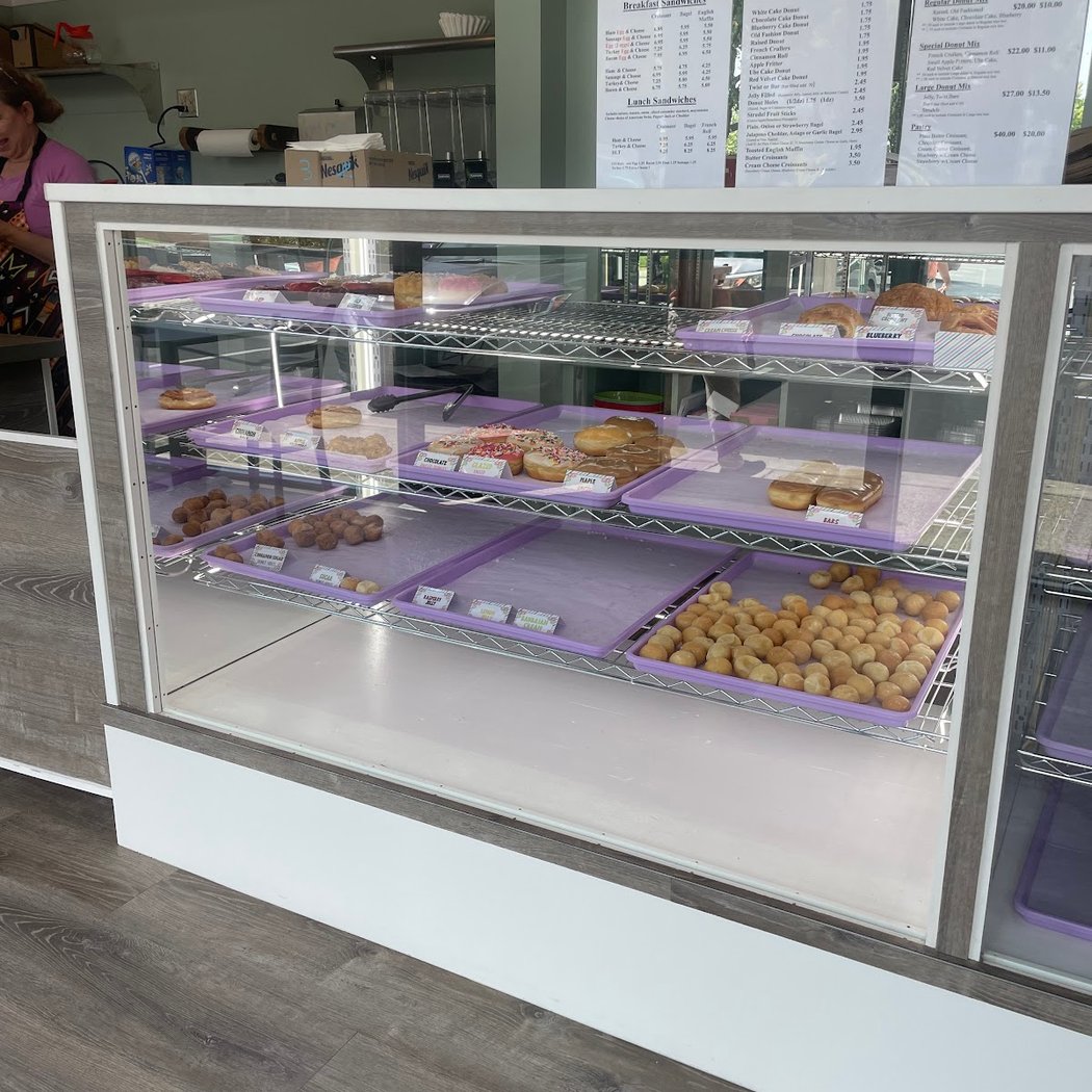 Happy Donuts De Anza 3