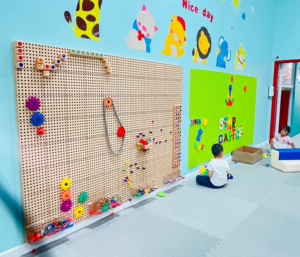Star Castle Indoor playground for kids 3