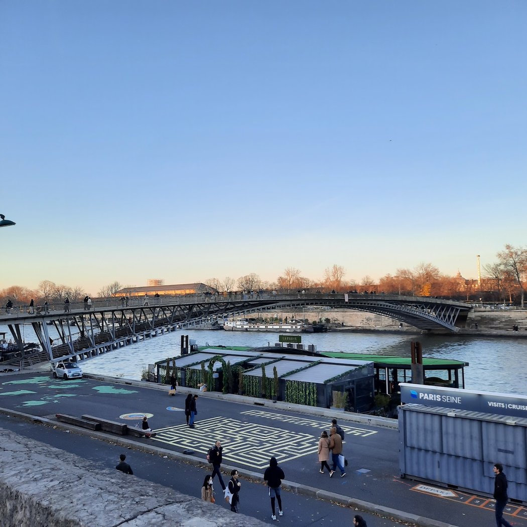 Quai Valéry Giscard d'Estaing 3