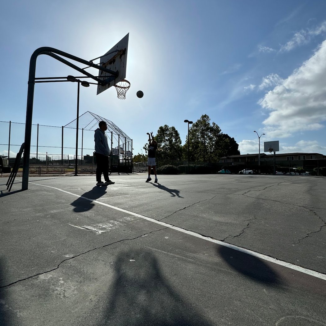 Basketball Court | Lakeshore Park 2