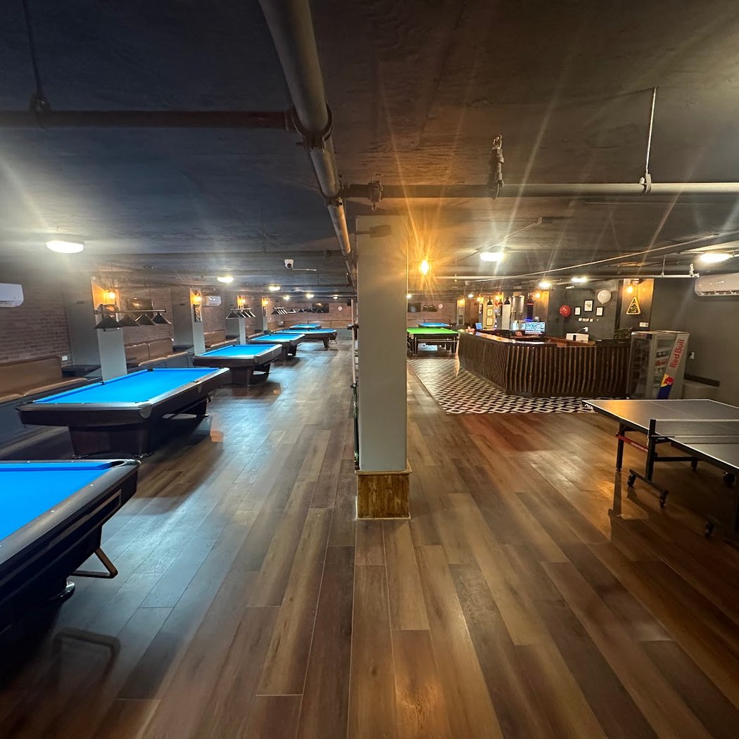 Crazy Cues Billiards 2