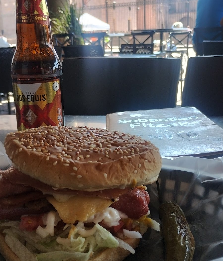 Burgger And Eats 1