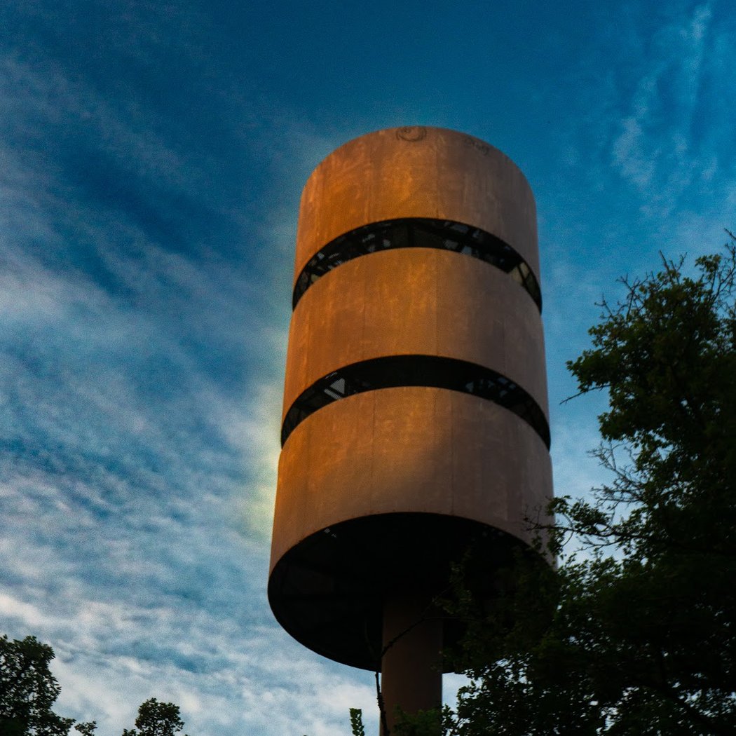 Tour Antenne abandonnée 1
