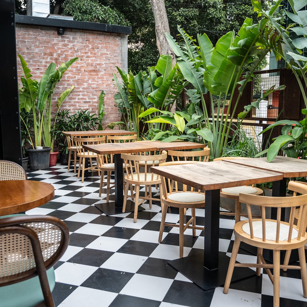 Daffy's Brewgarden 3