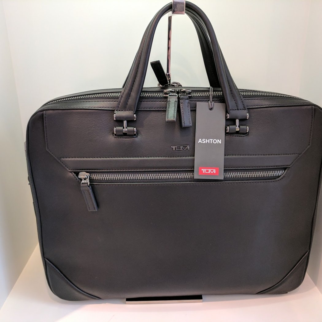 TUMI Store - Flatiron 1