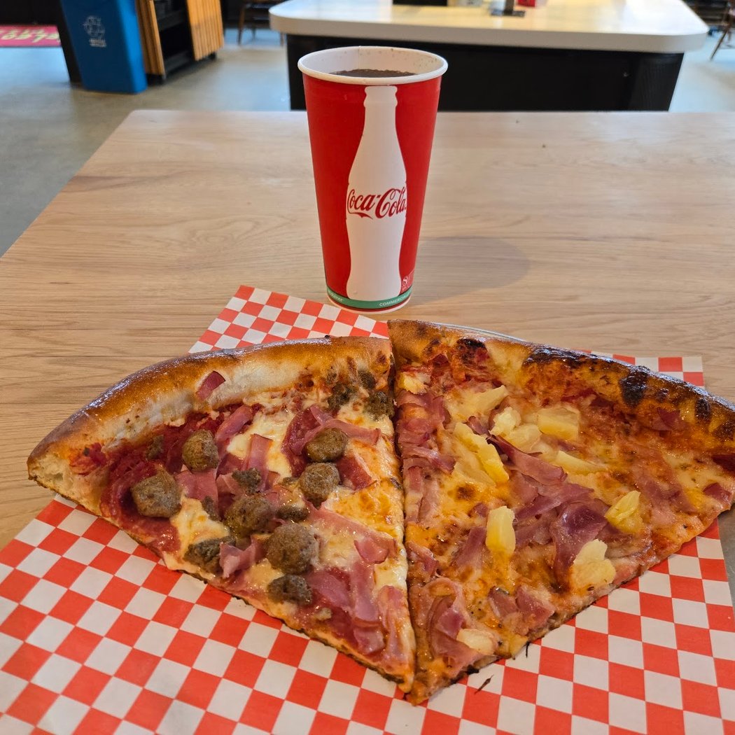 DeLeo Bros Pizza