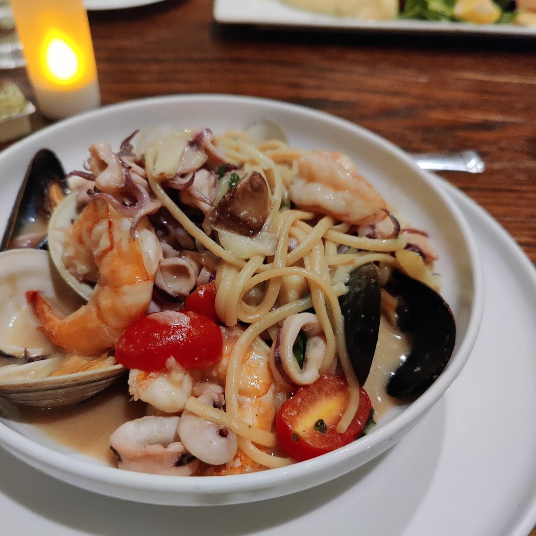 Reef Restaurant & Bar 1