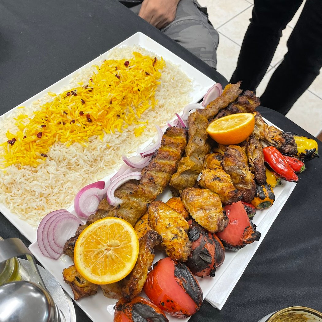 Diamond Bites Restaurant & Catering 3
