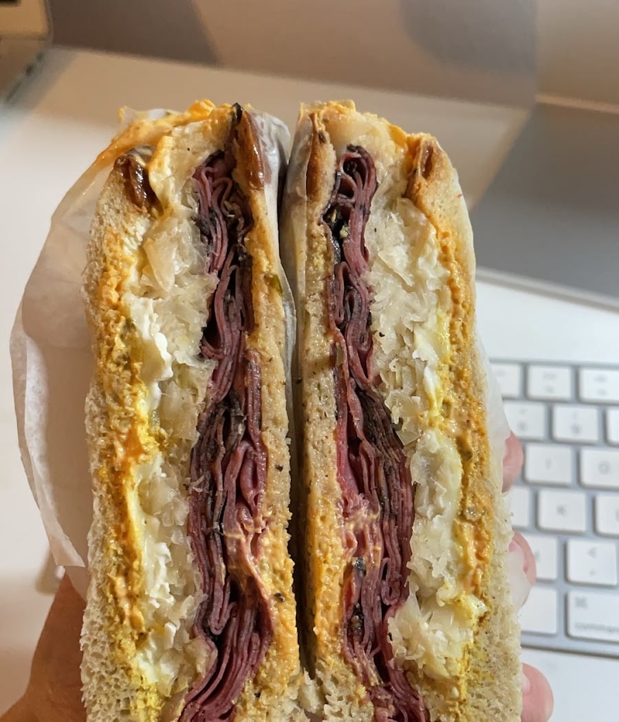 Alba's Deli and Grocery 1
