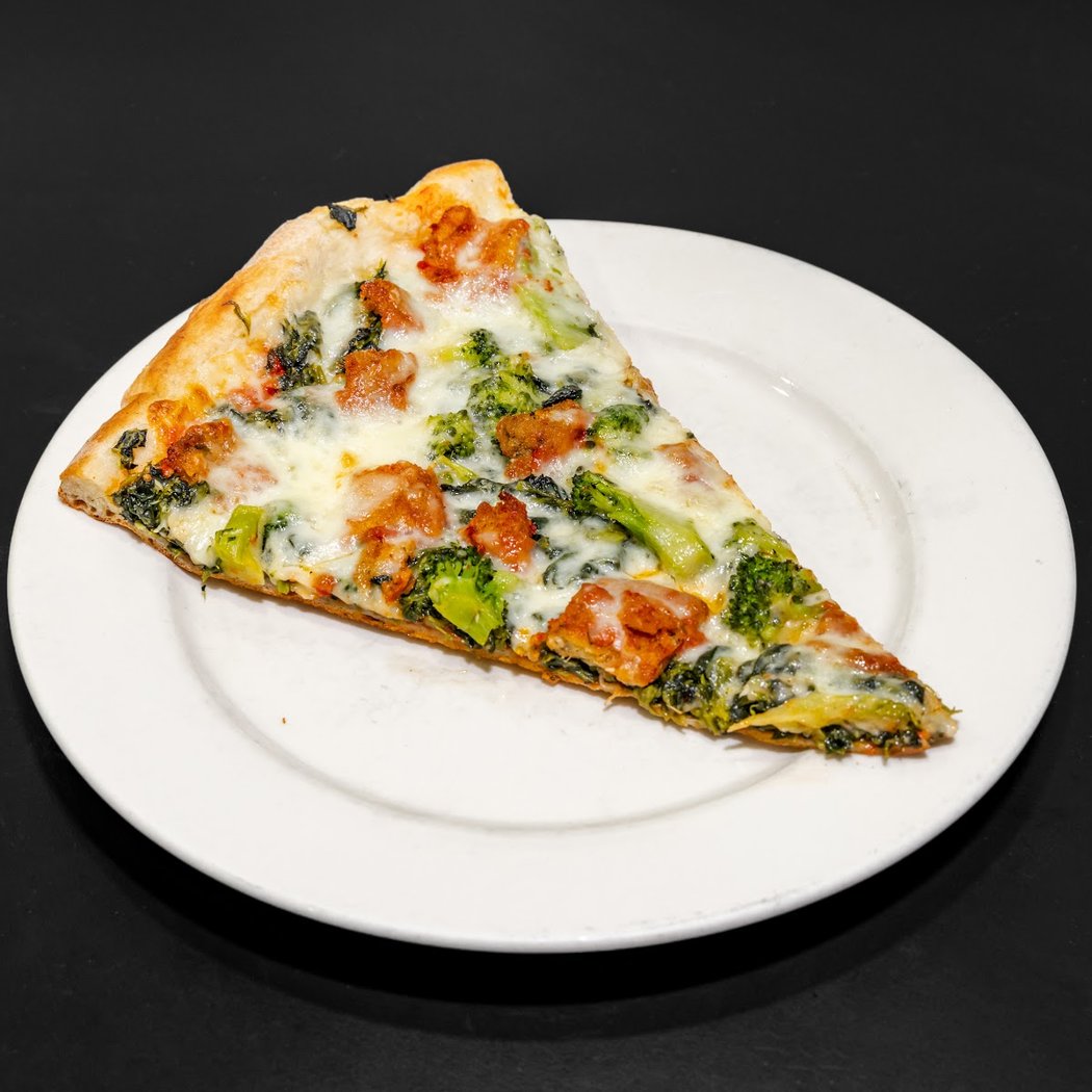 Phil & Sons on Main Italian restaurant and pizzeria 3